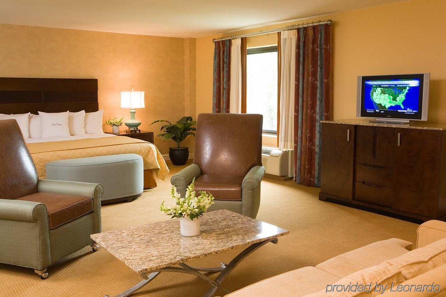 Doubletree By Hilton Hotel Boston - Bedford Glen Room photo