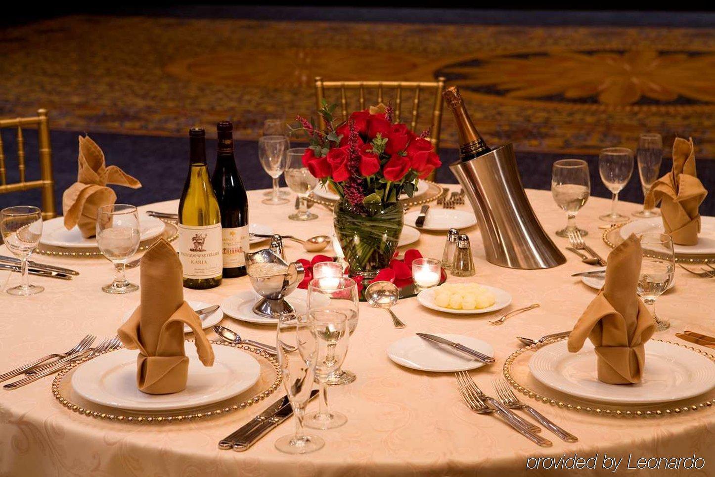 Doubletree By Hilton Hotel Boston - Bedford Glen Restaurant photo