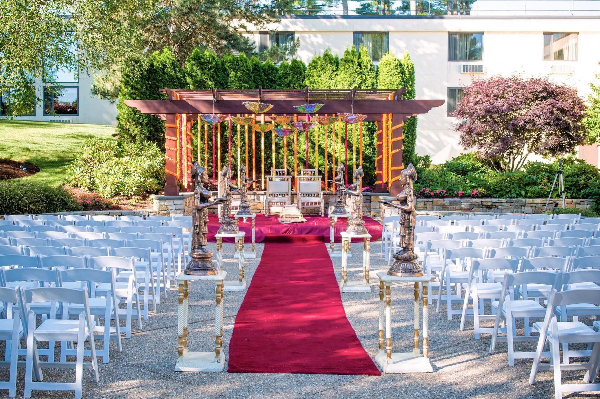 Doubletree By Hilton Hotel Boston - Bedford Glen Exterior photo